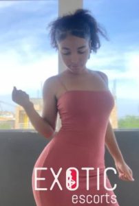 Tarkwa-Nsuaem Escorts